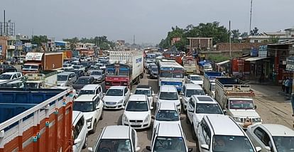 Agra: जाम से निजात का एक और प्रयोग हुआ फेल, एक घंटे ही चल पाई व्यवस्था; छूटे पुलिसकर्मियों के पसीने Another experiment to get rid of the jam failed system could run only for an hour Policemen lost their sweat