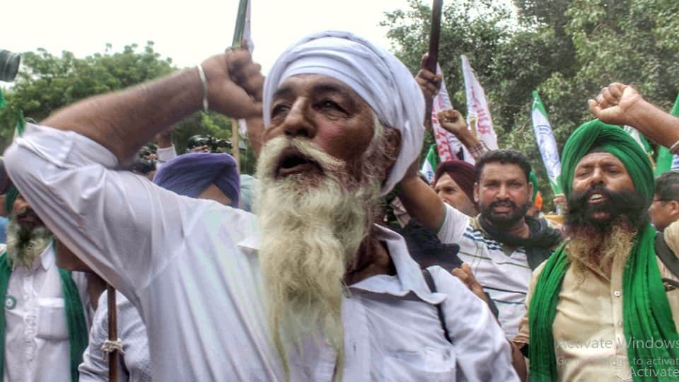 Farmers Mahapanchayat at Jantar Mantar about five thousand farmers reached put 9 demands including guarantee o