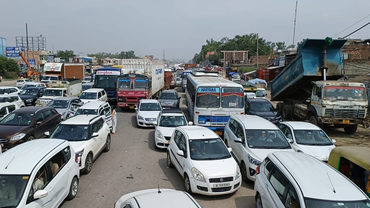 Videography done on Delhi border, note down the numbers of farmers' vehicles