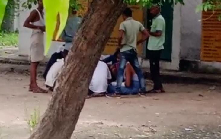 Gambling was going on in Kanpur's primary school, police caught two gamblers