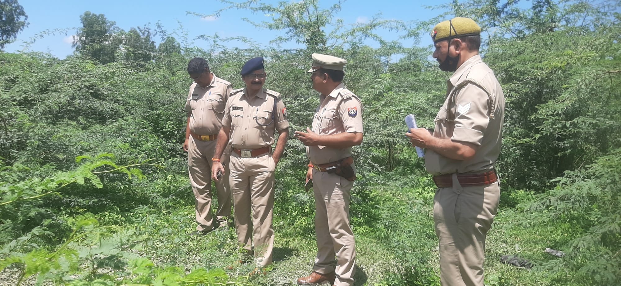 The dead body of the girl was found in the forest in Unnao, there is a possibility of rape and murder