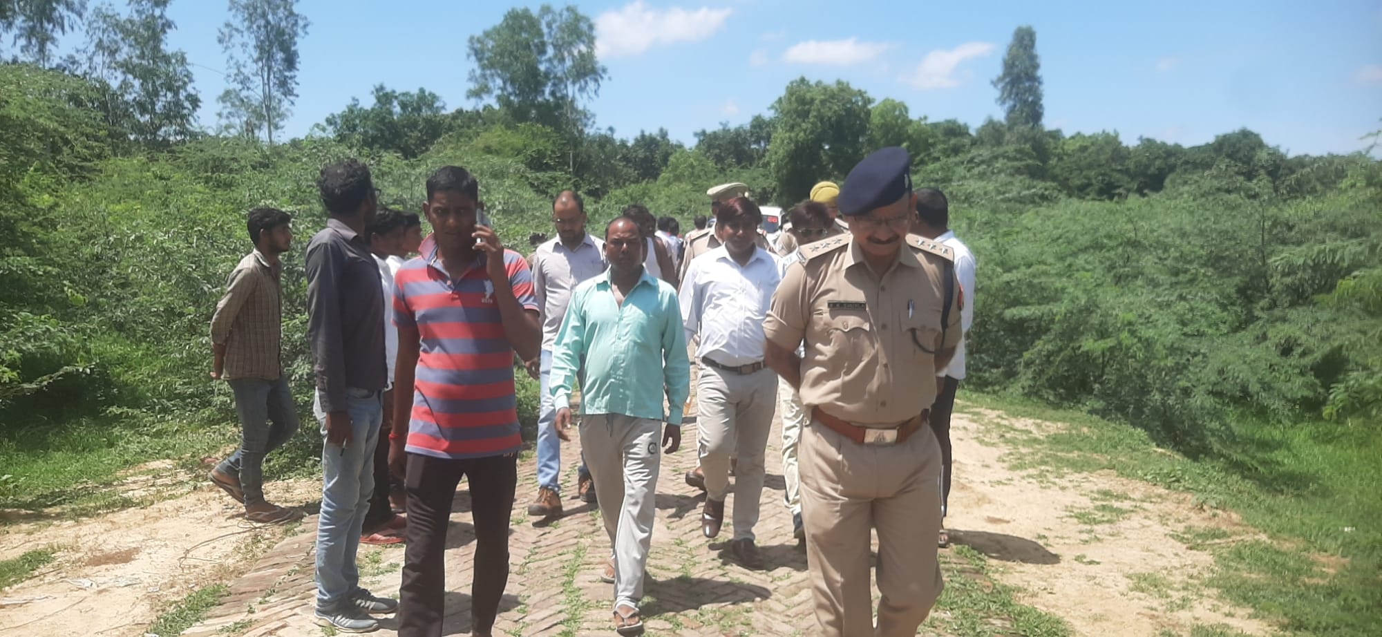 The dead body of the girl was found in the forest in Unnao, there is a possibility of rape and murder