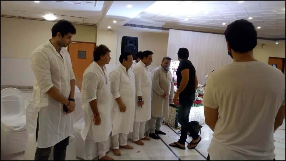 Veteran film stars gathered in KC Sharma prayer meeting remembered unwavering devotion to Krishna