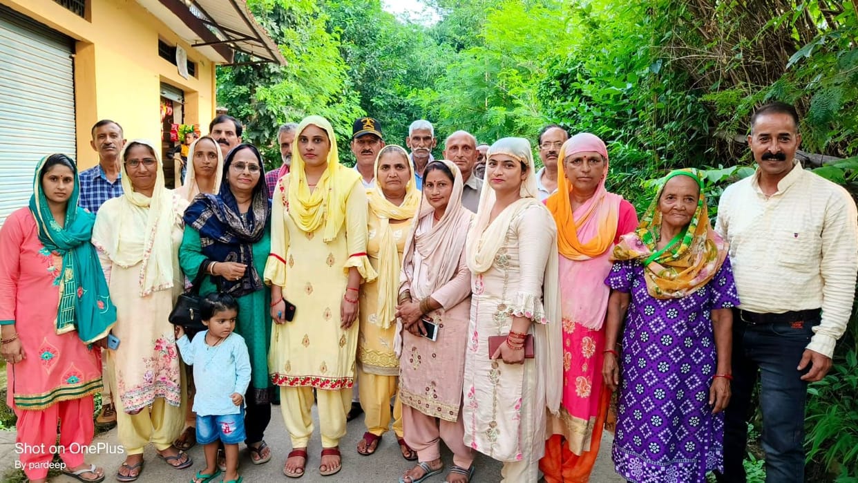 Demand to cancel the recruitment of multi task worker in Batahali school