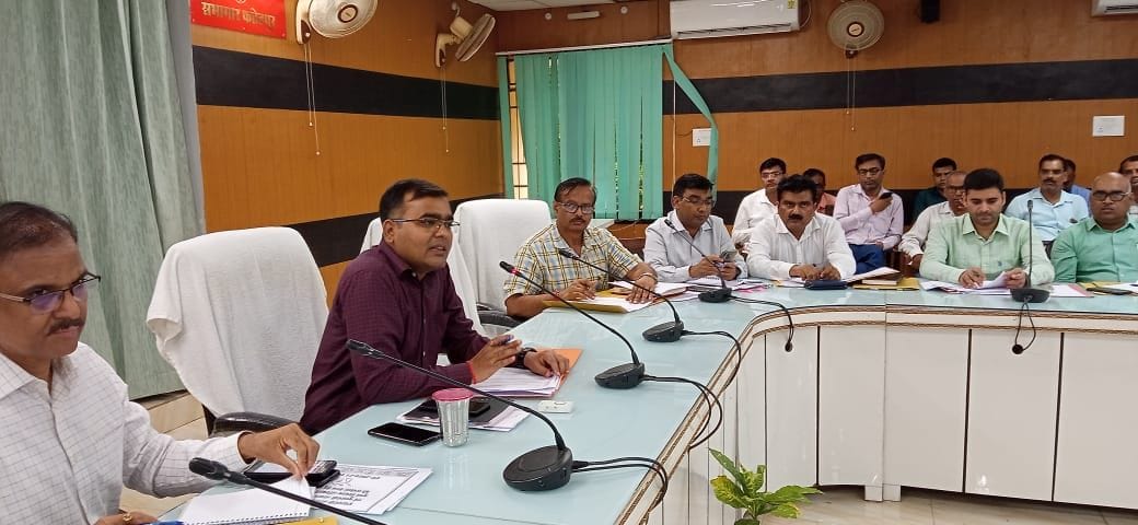 Fatehpur: Notice to eight veterinarians, action will be taken for not giving explanation