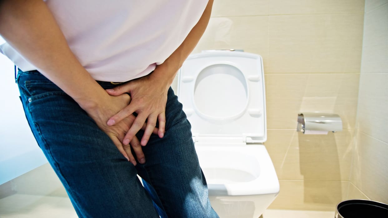 Pee Shivers Symptoms Causes Why Do Some of Us Shiver When We Urinating In Hindi