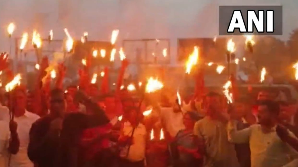 People took out torch Rally in Sikar water logging issue
