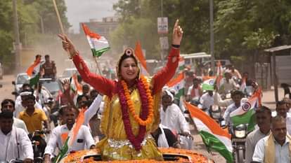 BJP Leader and TV Actress Sonali Phogat Career Lifestyle and Net worth in Hindi