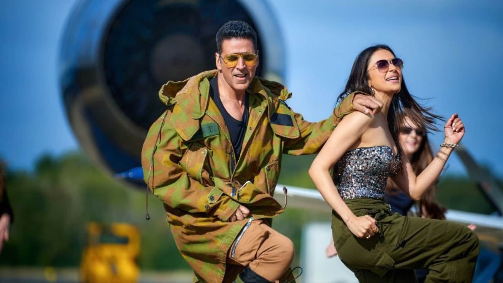Rakul preet Singh reacted on trolling for doing romance with akshay kumar in Cuttputlli