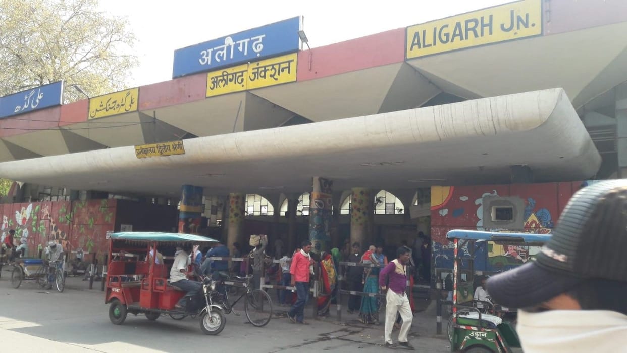 A class station, yet 251 trains pass through Aligarh without stopping