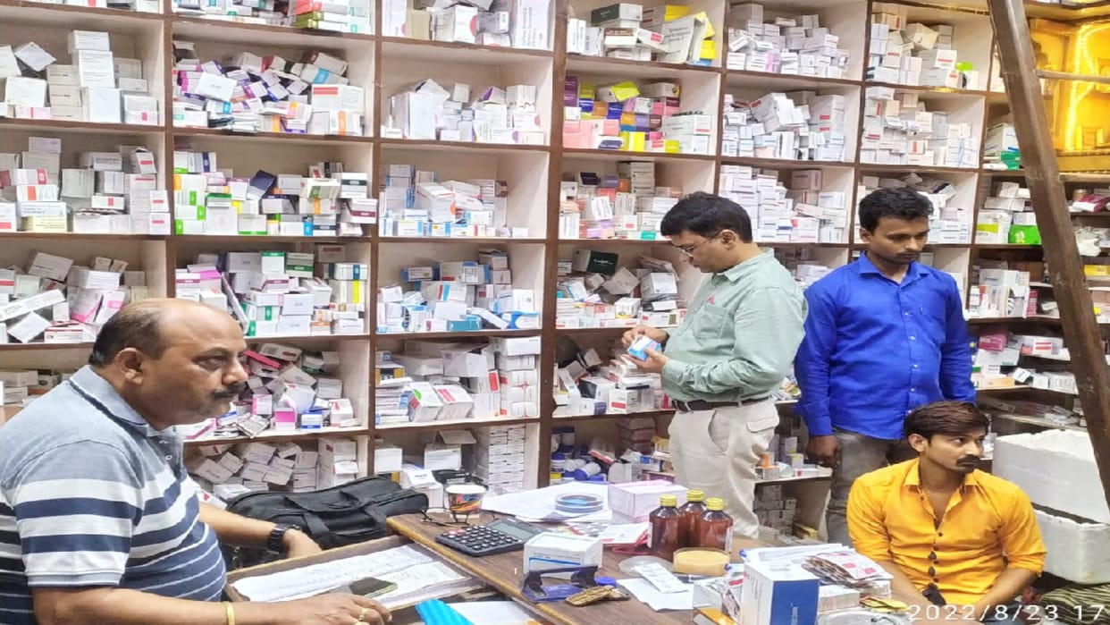 Investigation conducted in three shops of Bhalotia market in Gorakhpur