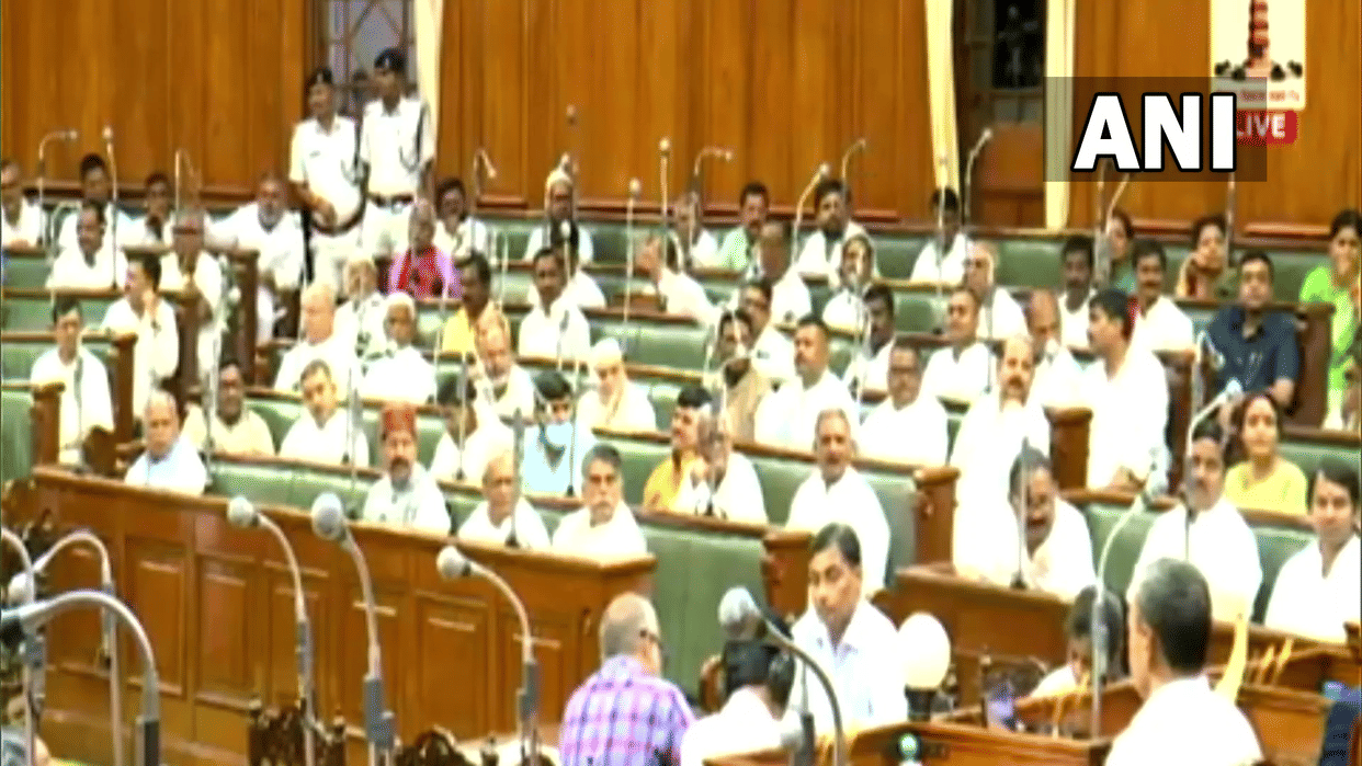 Bihar assembly floor test live updates cm Nitish Kumar majority numbers in vidhan sabha jdu rjd bjp news