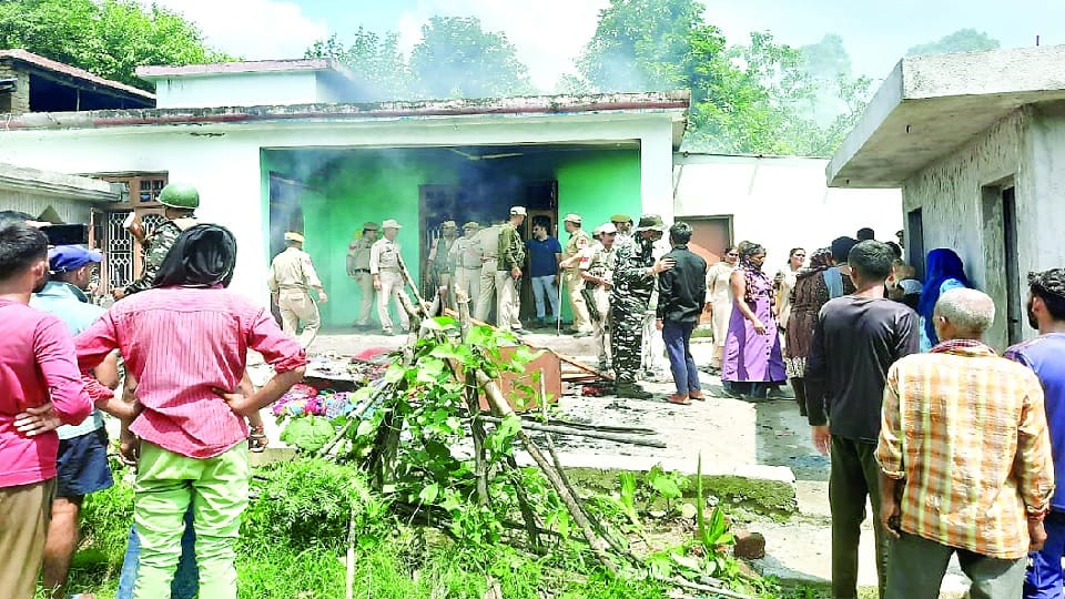 J&K: Police SPO in Kathua kills pregnant wife with an ax