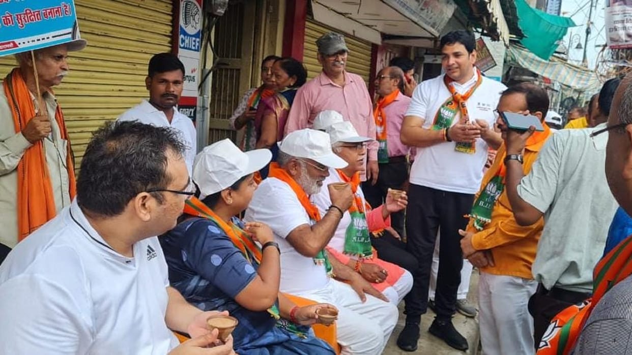 Swatantra Dev Singh Started plastic free campaign in kashi