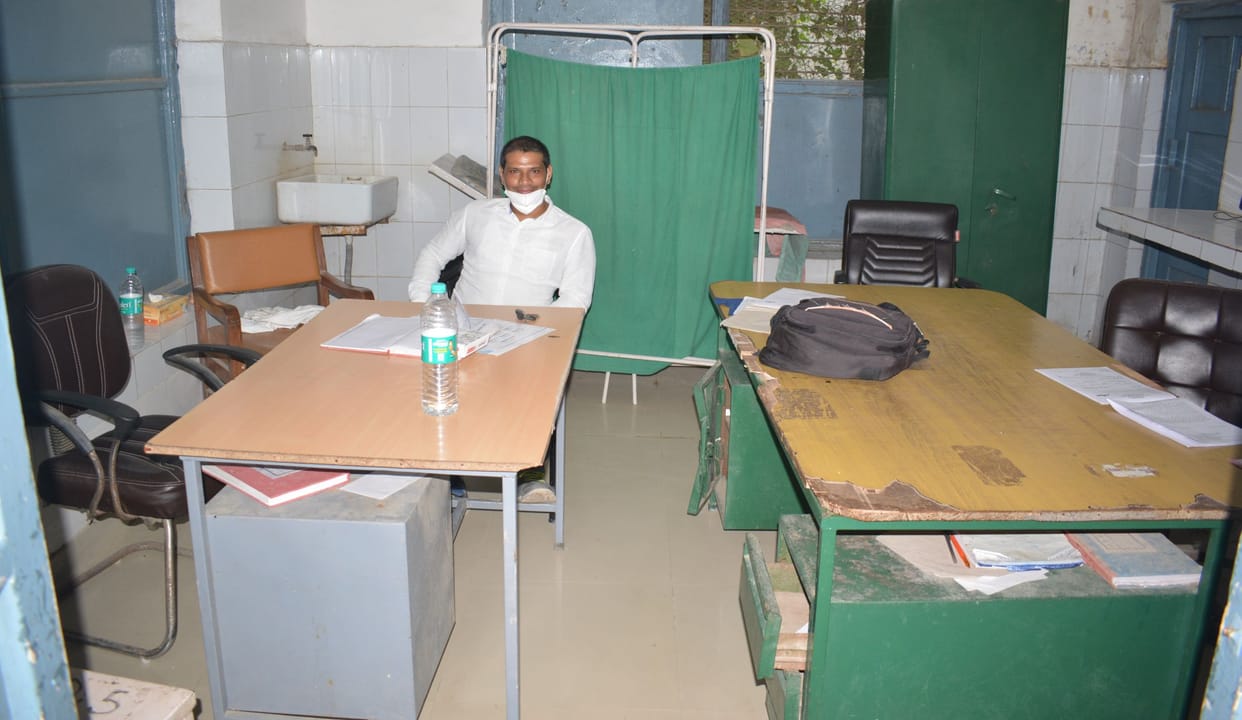 Hardoi, Doctors did not reach OPD, patients remained upset