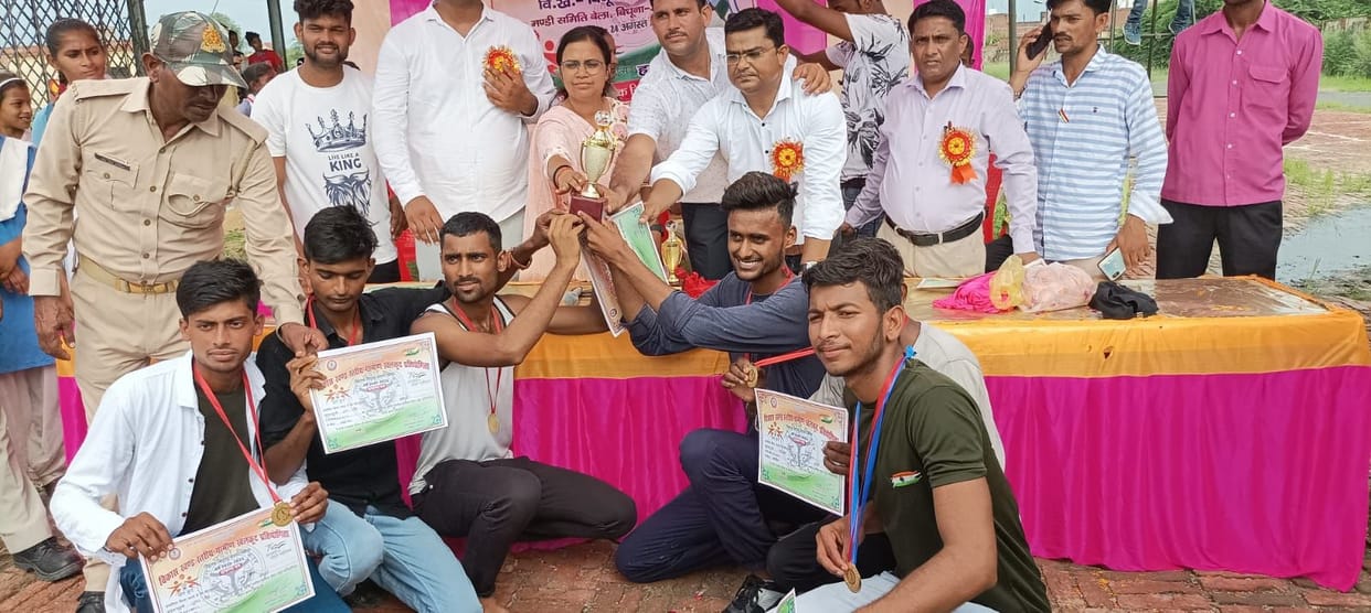 village,sports,youth,prize,run
