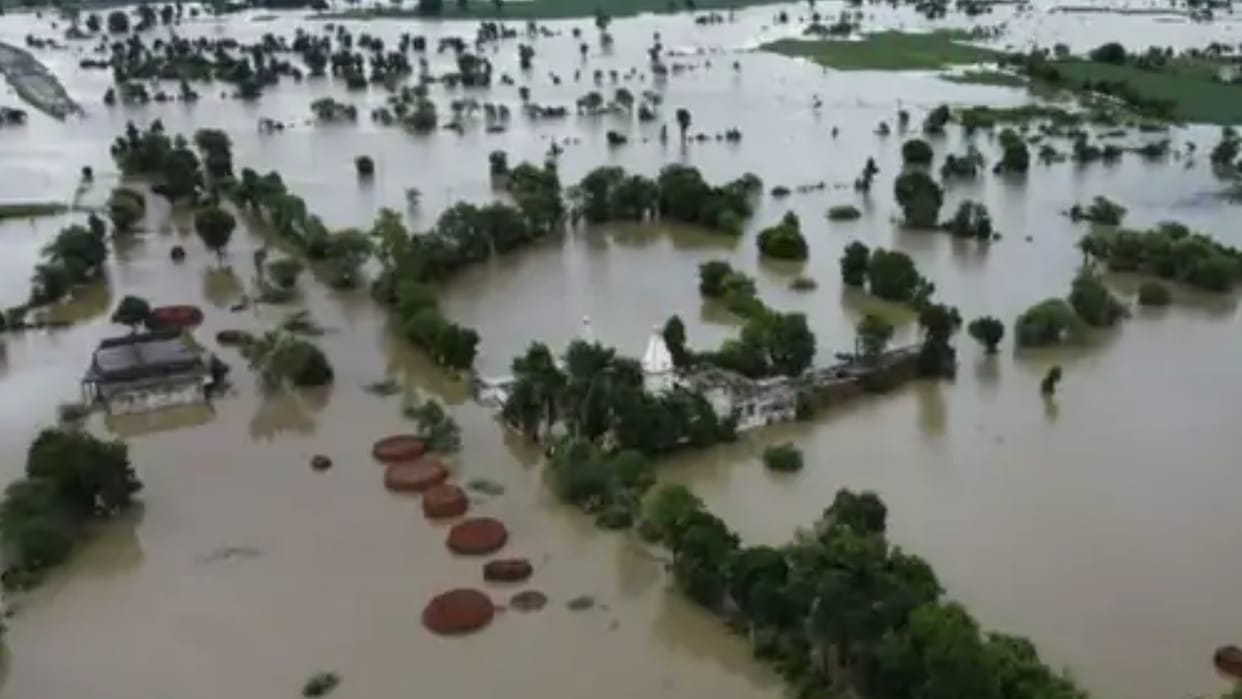 flood in Rajasthan Heavy rain NDRF SDRF doing rescue