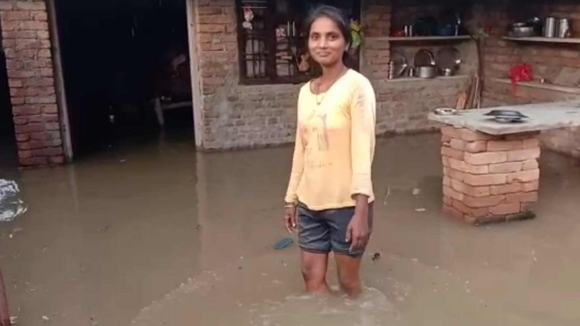 Water entered 40 villages in Dholpur SDRF and army doing rescue