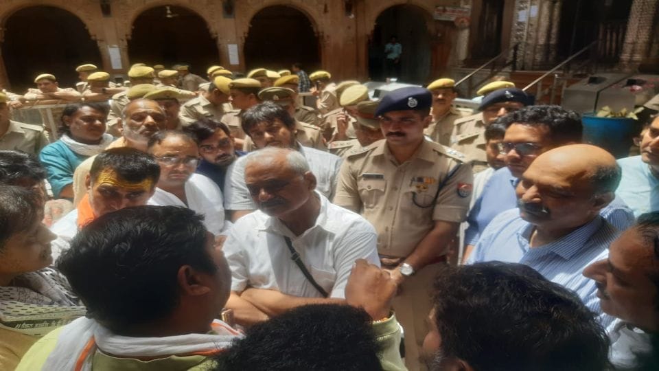 Former DGP Sulkhan Singh investigating Vrindavan Banke Bihari temple accident