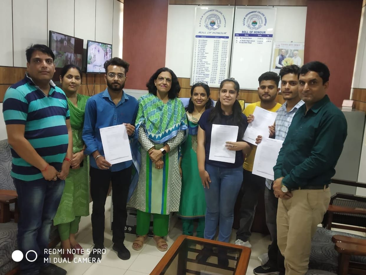 Four students of Hamirpur College selected for the job