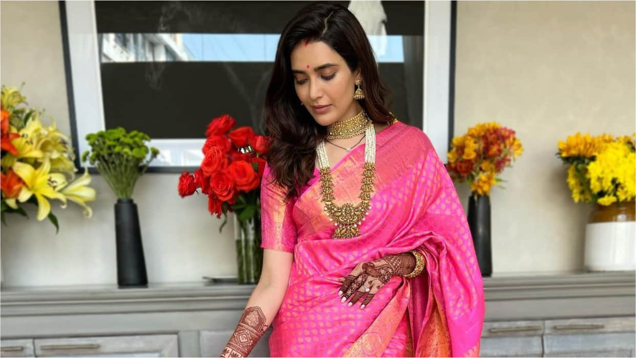 hartalika teej makeup ideas inspired by mouni roy to hina khan ethnic look