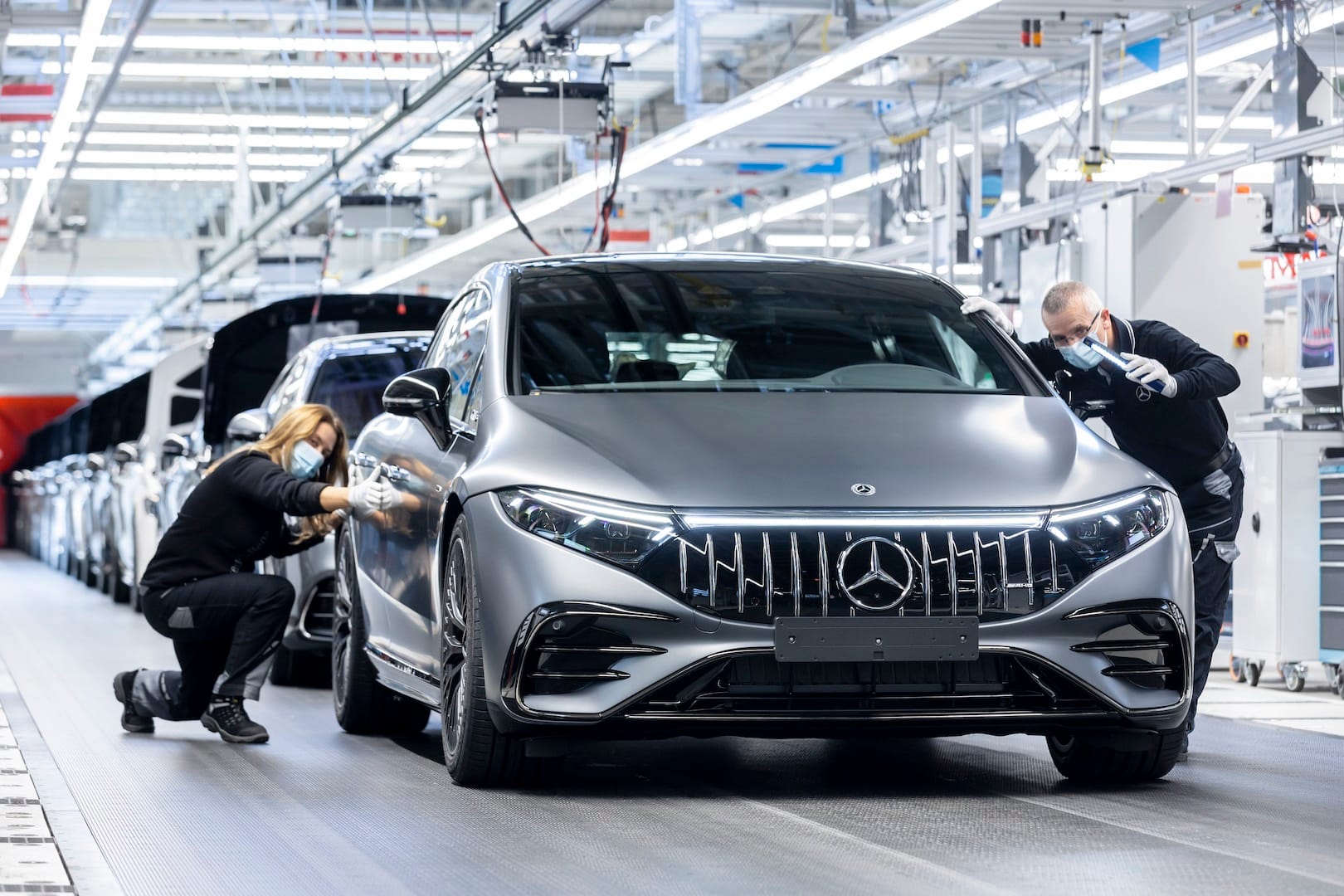 Mercedes AMG EQS 53 Performance Electric Vehicle EV launched in India Check Price Range Features News in Hindi