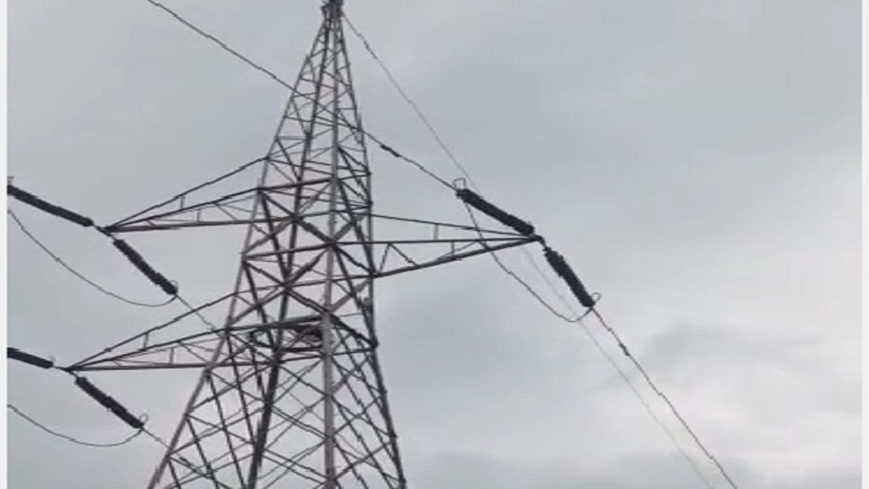 high tension line broke down in the field woman death
