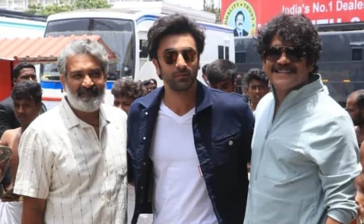 Brahmastra actor Ranbir Kapoor Akkineni Nagarjuna Ss rajamouli eat together south indian food