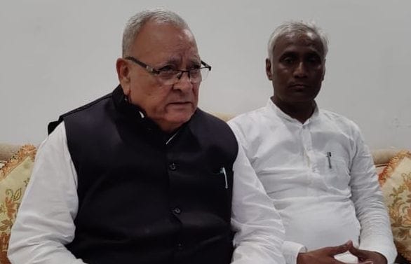 Former ministers ruling, accusing current own government: Subhash Batra
