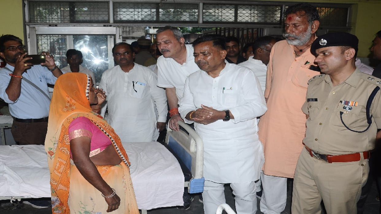 Medical college principal and ministers furious at CMS If you do not feel like working, get transferred