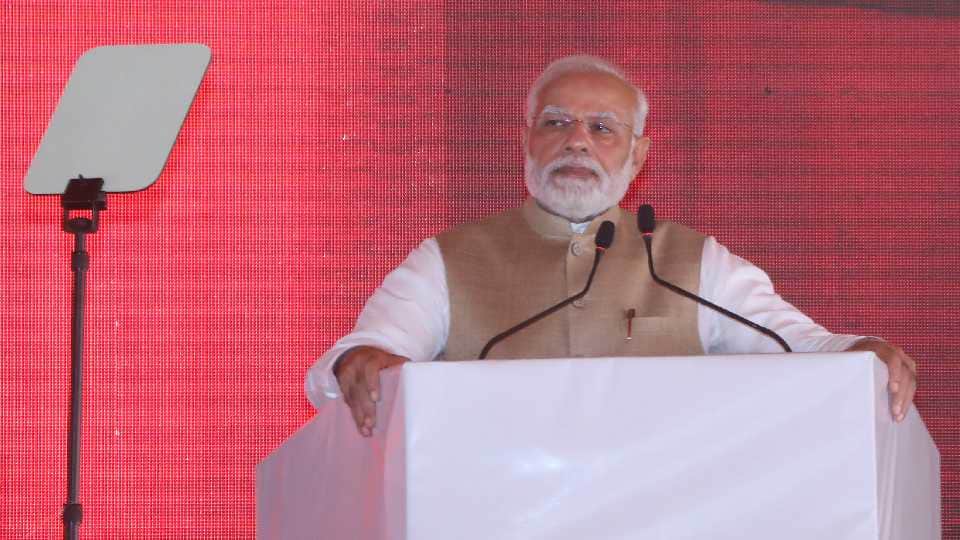 PM Property: No luxurious house, no car, PM Modi has only so much property, know where he has invested?