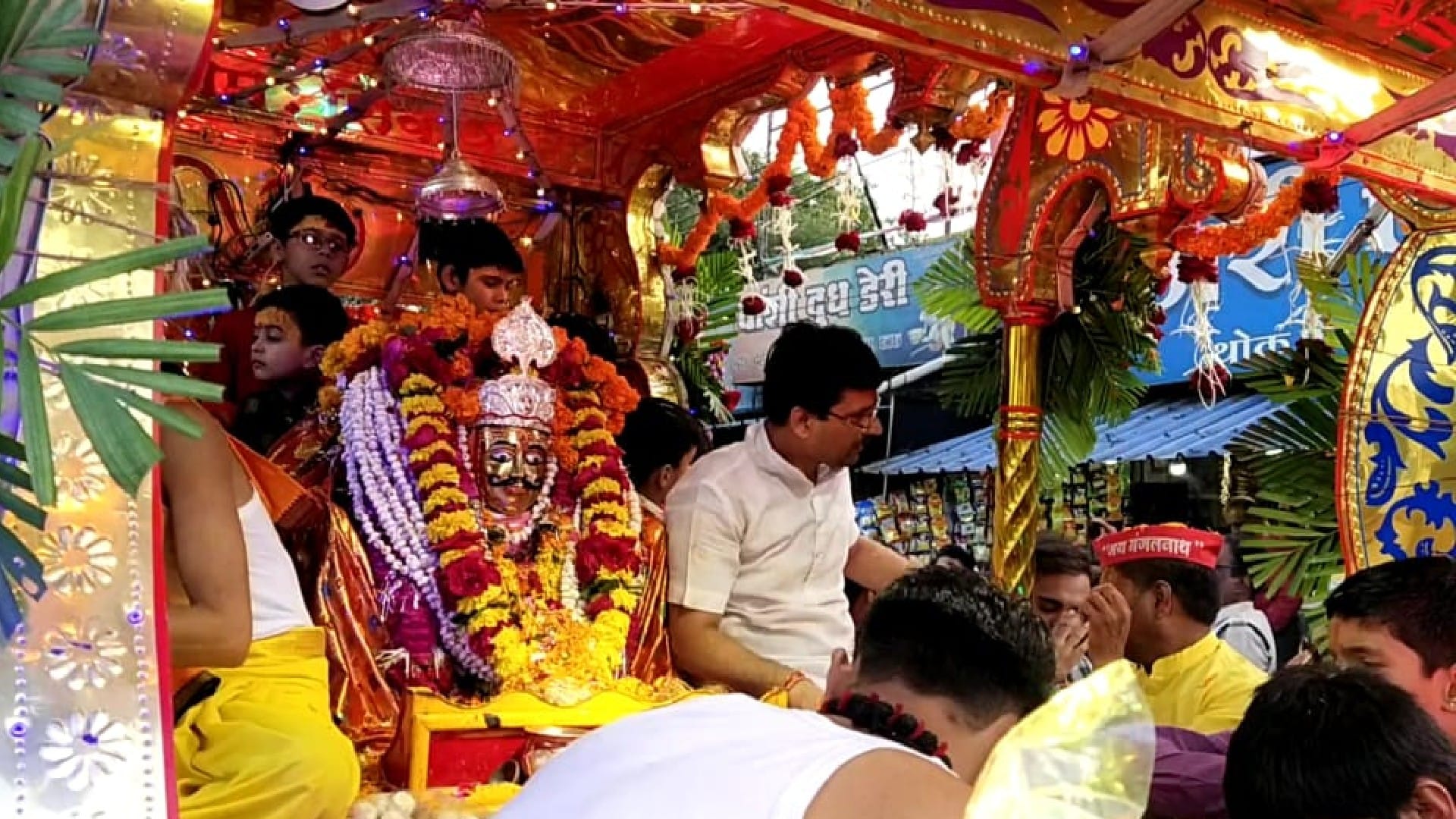 The royal ride of Baba Mangalnath came out with pomp in Shajapur, the band-tashes resonated fiercely