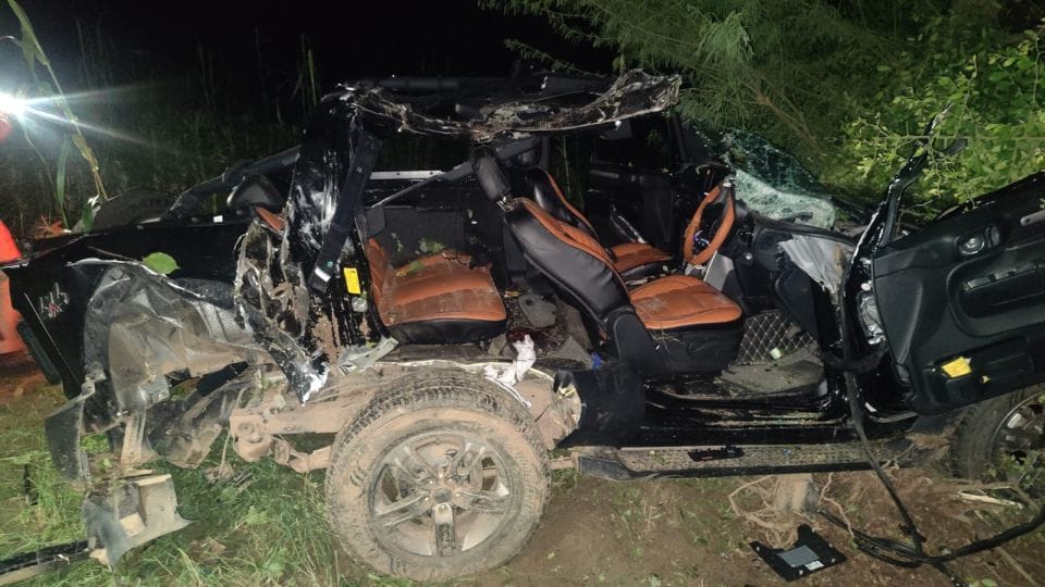two men killed in overspeed Thar car collided with tree in Agra
