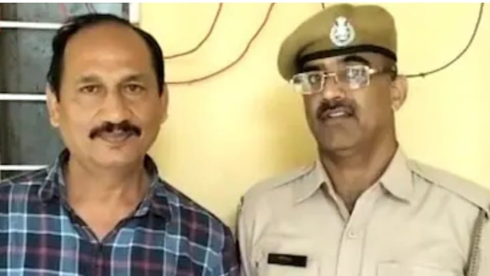 Unique Fraud In Alwar Proving Himself To Be dead Man Hiding In House For Two Years