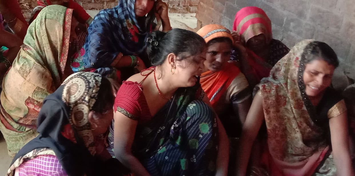 Kanpur Dehat : Husband snatched mobile, woman gave her life, maternal side alleges harassment