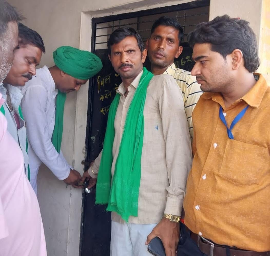 Farmers stopped the supply by locking the power house