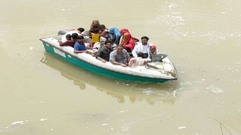 Chambal floods broke the record of 26 years water level seven meters above danger mark in Pinahat Agra