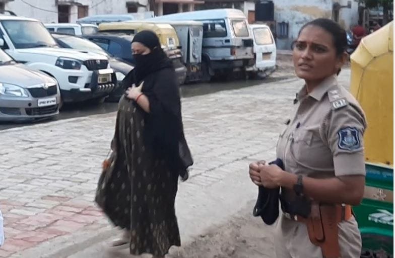unique story of fraud youth from gujrat lost RS 27 lakh  for looking bride on matrimonial sites
