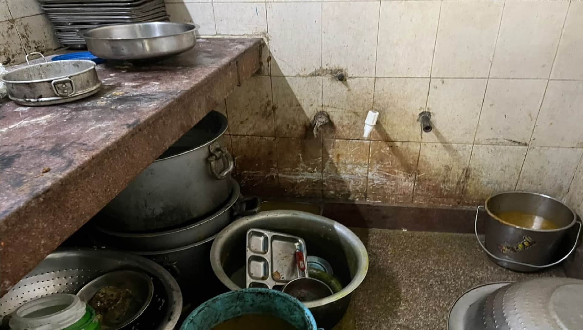 this type of food being given to AIIMS doctors