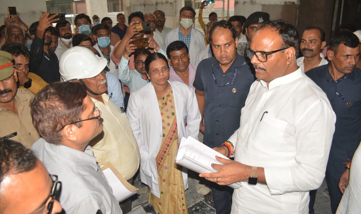 Deputy CM said that there is a gathering of goonda-mafia in SP