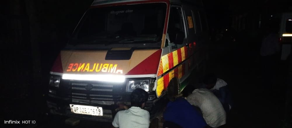 Hathras: Poor health services open pole, ambulance turned out to be bad