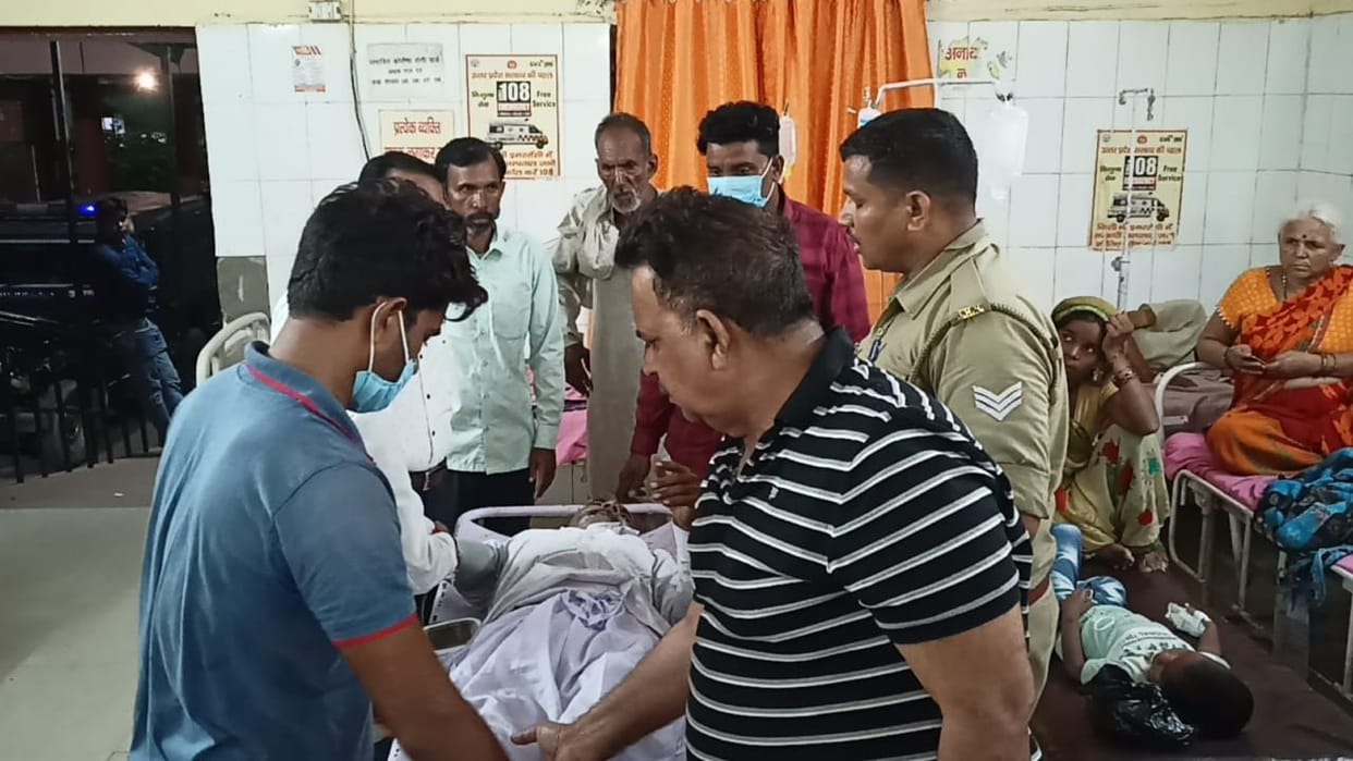 Hathras: Bike rider dies due to vehicle collision, one injured