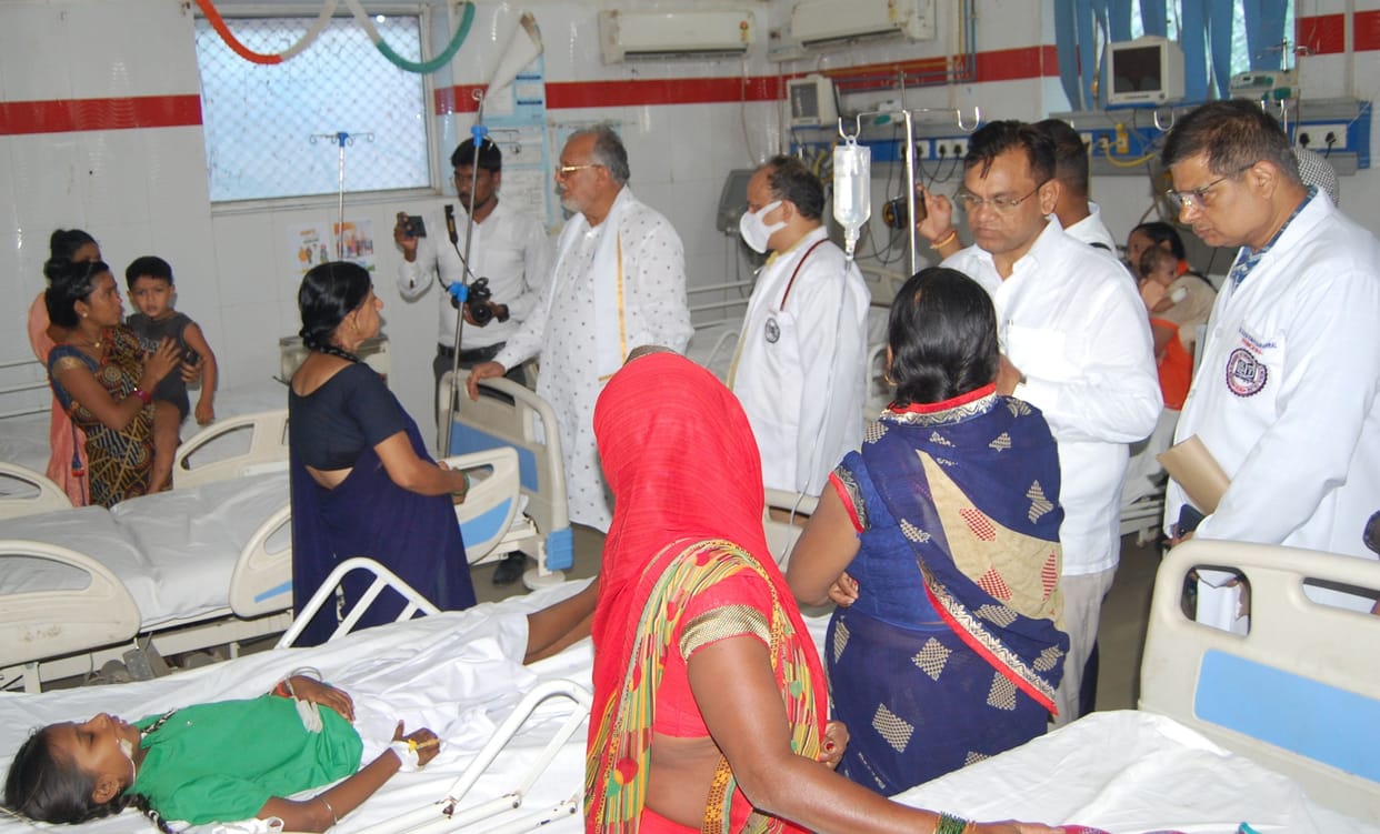 finance minister inspected district hospital in deoria