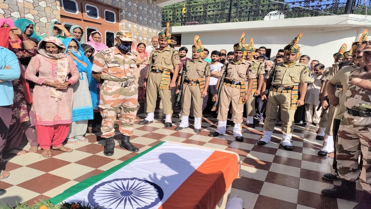 ITBP jawan of Kunihar himachal martyred in Sikkim, cremated with military honors