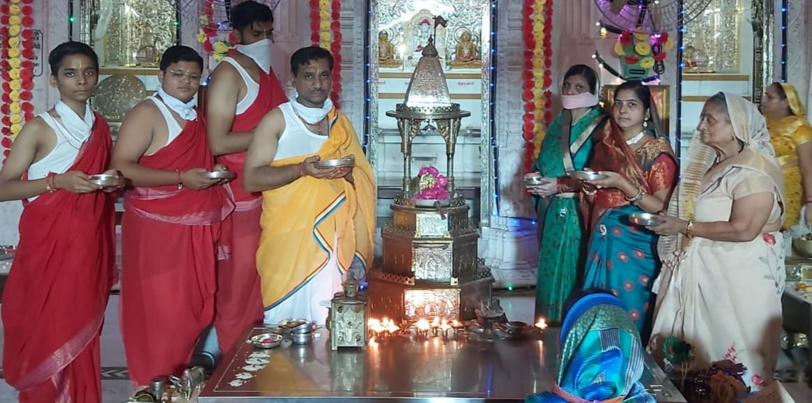 Jain devotees worship Lord Shantinath