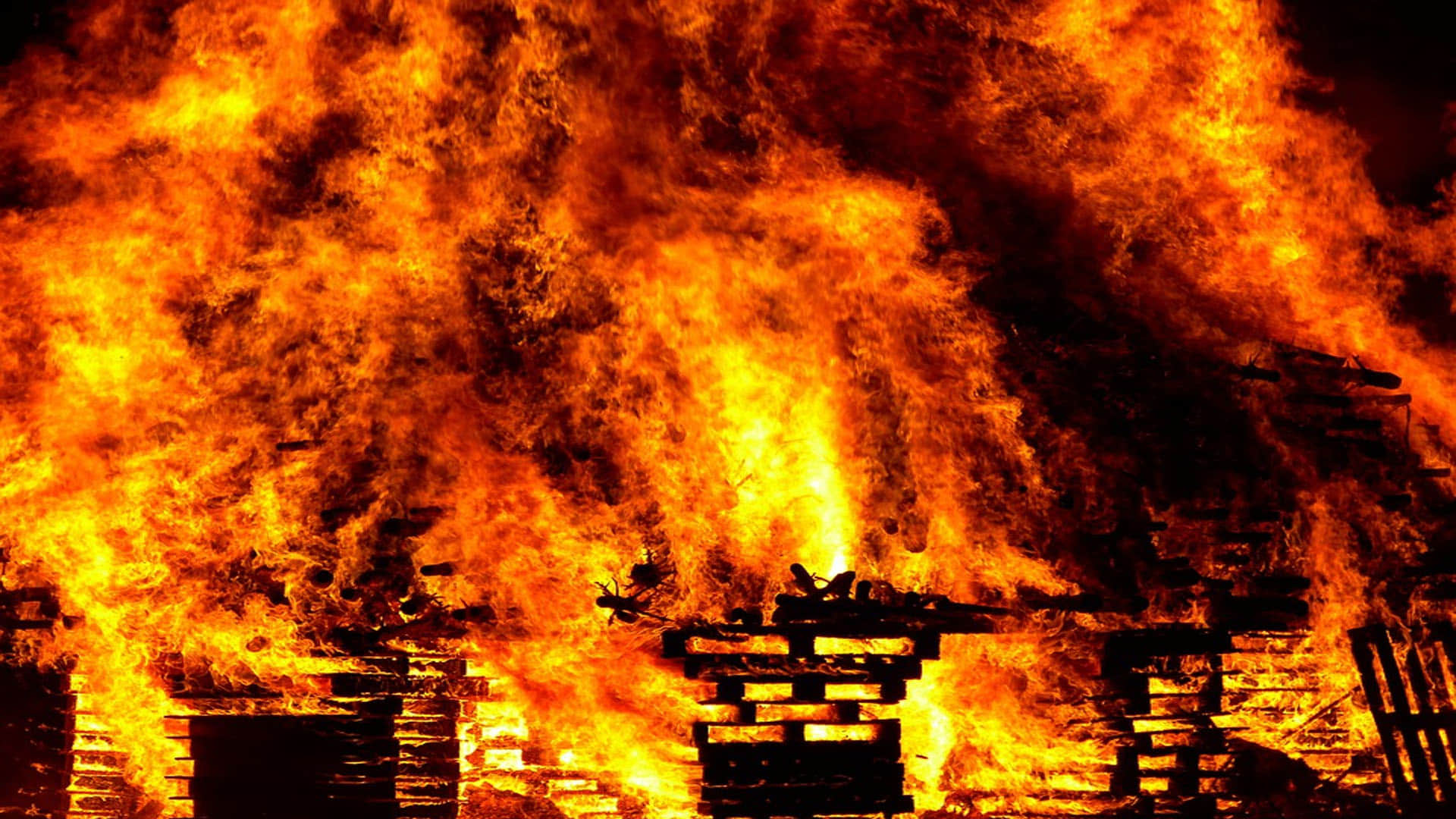 Trending News in Hindi Girlfriend failed in exam then boyfriend burned the school