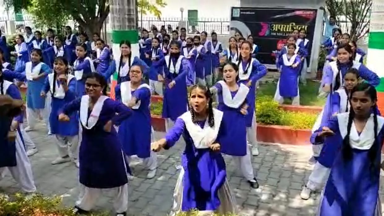 Taekwondo instructors taught self defense tricks to the students of Imambara Muslim Girls Inter College