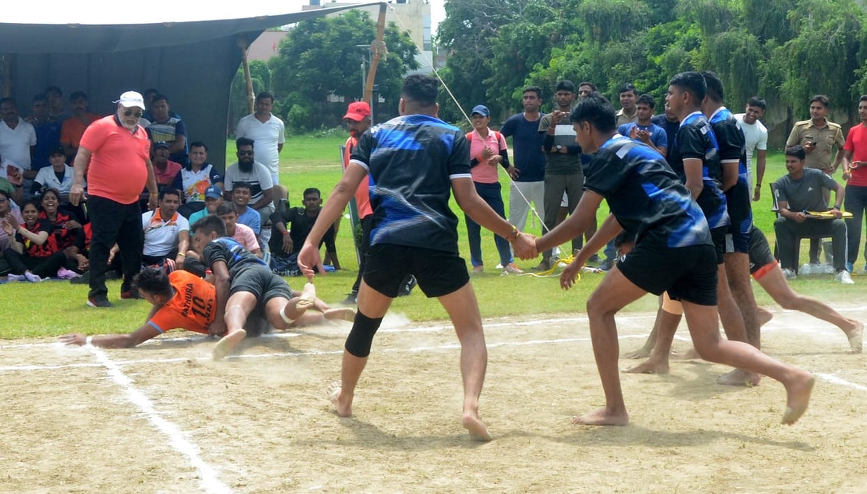 Aligarh women players dominate
