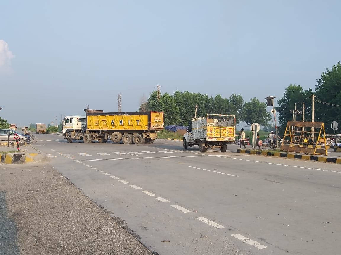 Black spots of Karehra Khurd and thatch were notified, clearing the way for construction of flyover
