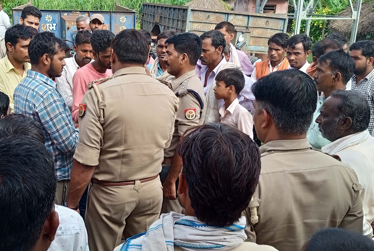 murder of ex gram pradhan,refusal to perform funeral